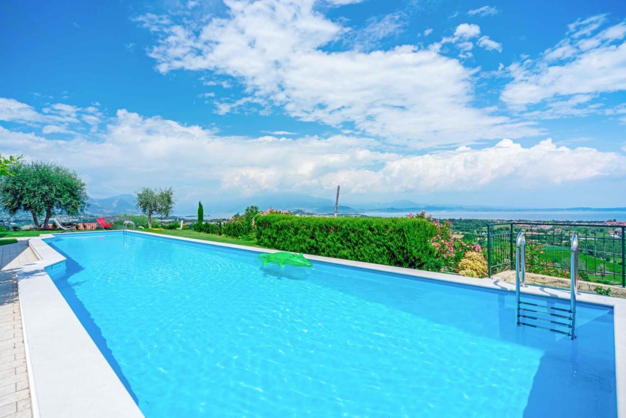 Piscina Panoramica - La Casa Volante Villa Soiano Del Lago Eksteriør billede