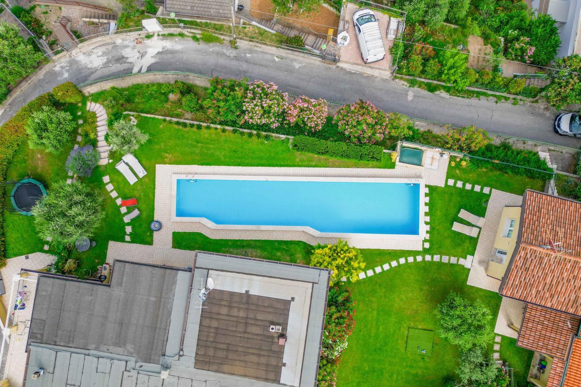 Piscina Panoramica - La Casa Volante Villa Soiano Del Lago Eksteriør billede